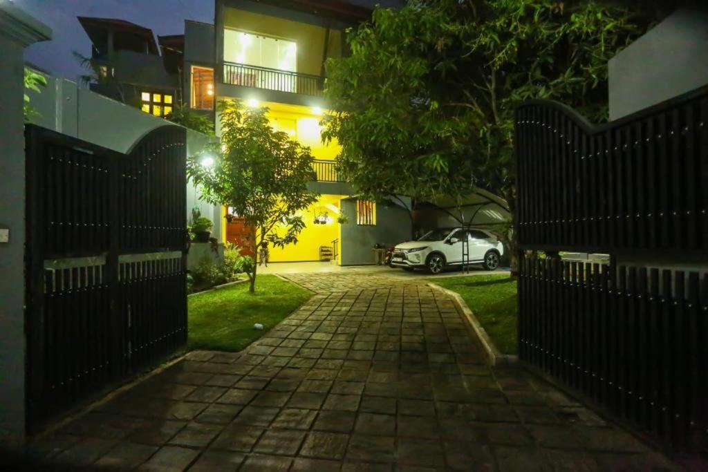Nirosha Guest House Galle Exterior photo